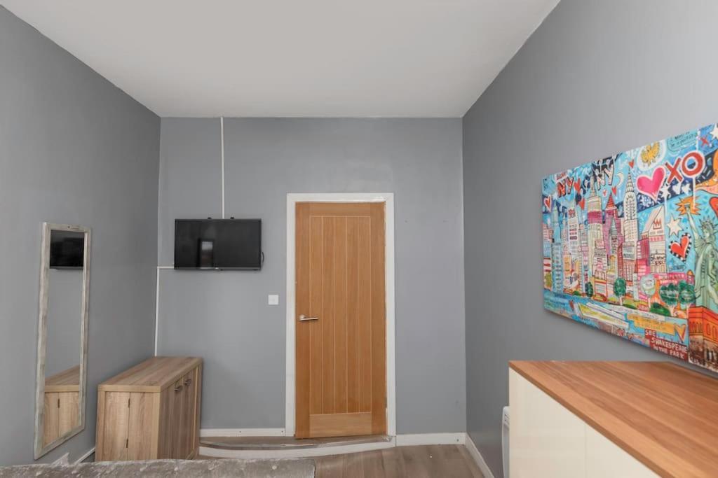 Darlington Luxury Penthouse Apartment *
